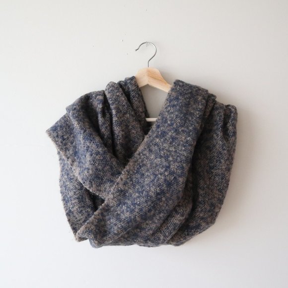 Simon Oversize Loop Scarf - Picture 1 of 5